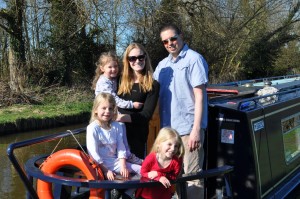 Day 11: A visit with friends holidaying on a canal boat!